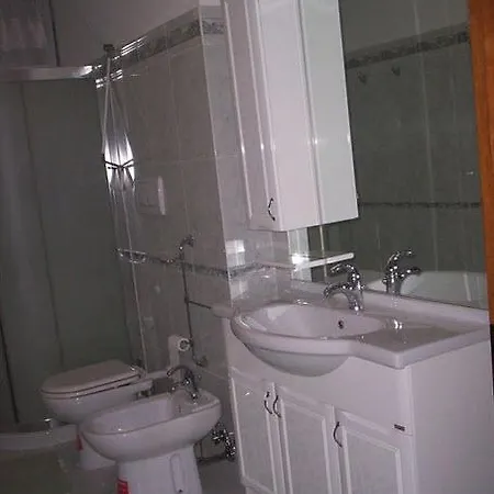 Alojamento de Acomodação e Pequeno-almoço Stazione Motorhome Bolonha