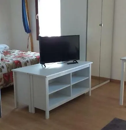 Stazione Motorhome Alojamento de Acomodação e Pequeno-almoço 3*